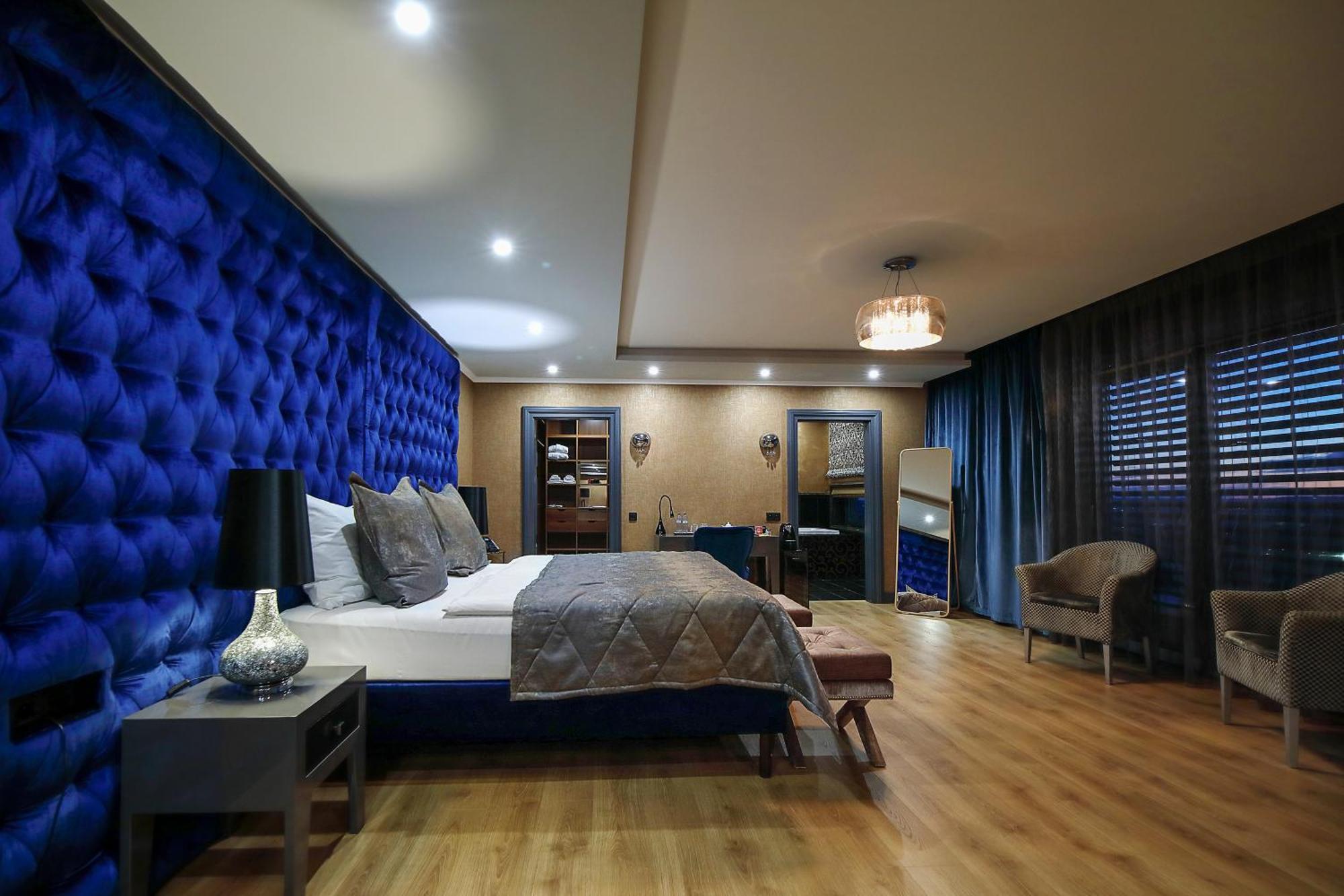 Hotel Zlaty Klucik - Golden Key With Luxury Spa Nitra Exteriör bild